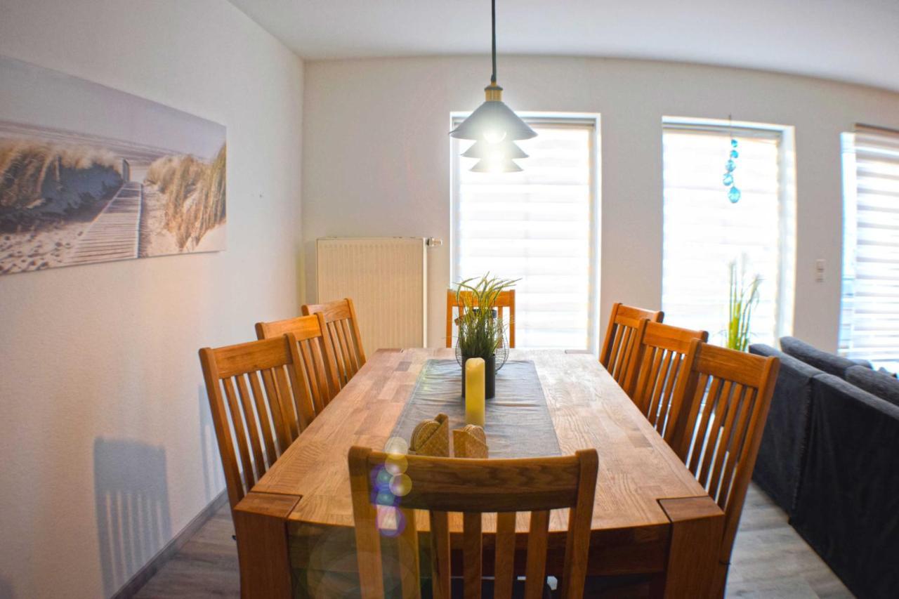 Ferienhaus Ruegenliebe 01 ビンツ 部屋 写真